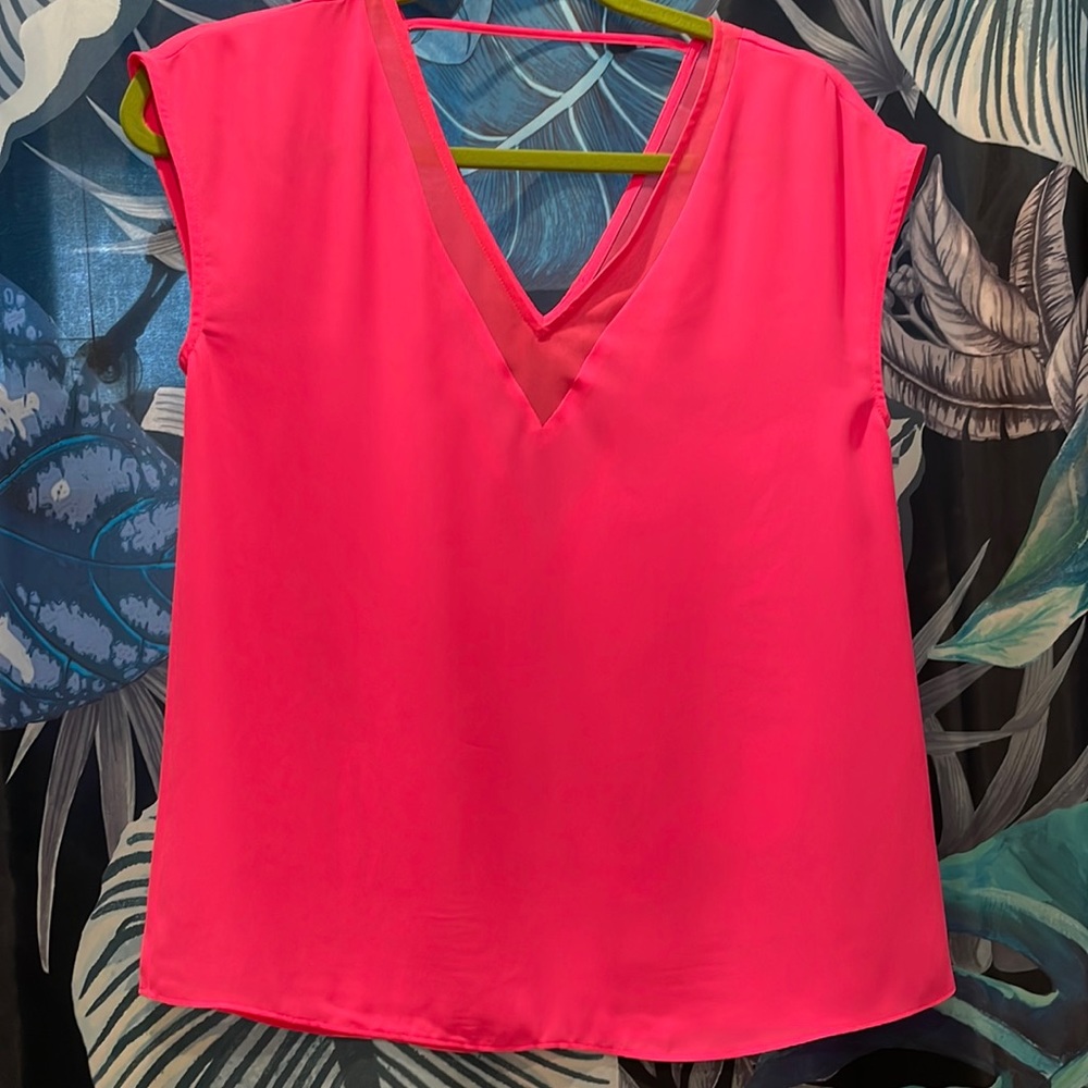 EXPRESS NEON PINK- HOT PINK V-neck and back blouse. Like BRAND NEW